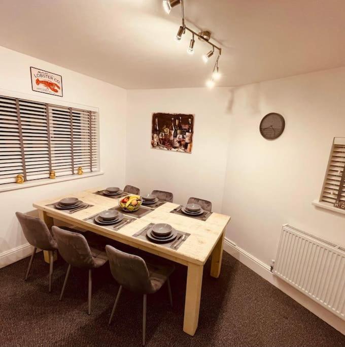 Luxury Suite 3 Bed Apartment Sleeps 6-8 Blackpool Exterior foto